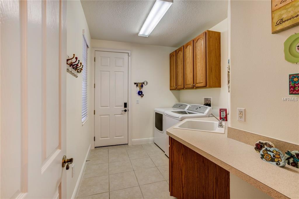 5230 FOUNTAIN WALK, LADY LAKE, Florida 32159, 3 Bedrooms Bedrooms, 9 Rooms Rooms,2 BathroomsBathrooms,Residential,For sale,FOUNTAIN,G4851106