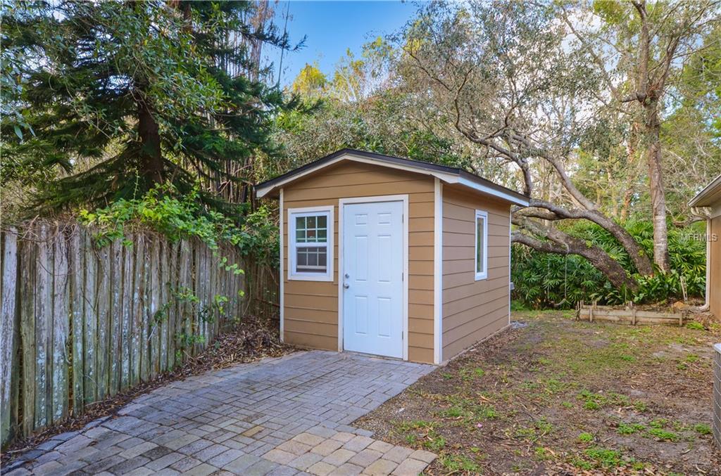 1093 FOGGY BROOK PLACE, LONGWOOD, Florida 32750, 4 Bedrooms Bedrooms, 9 Rooms Rooms,2 BathroomsBathrooms,Residential,For sale,FOGGY BROOK,O5560194