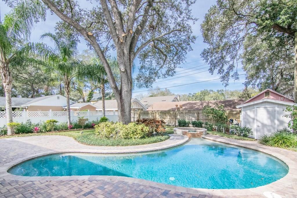 4105 W HORATIO STREET, TAMPA, Florida 33609, 5 Bedrooms Bedrooms, 8 Rooms Rooms,4 BathroomsBathrooms,Residential,For sale,HORATIO,T2927573