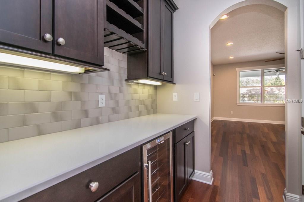 4105 W HORATIO STREET, TAMPA, Florida 33609, 5 Bedrooms Bedrooms, 8 Rooms Rooms,4 BathroomsBathrooms,Residential,For sale,HORATIO,T2927573