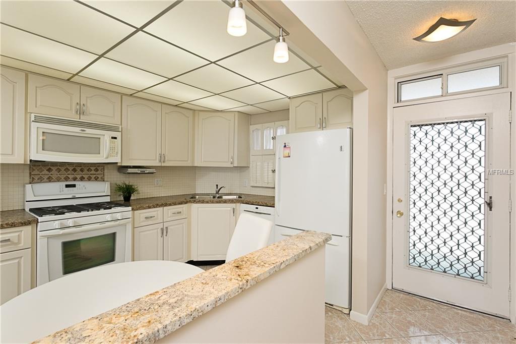 6020 SHORE BOULEVARD S, GULFPORT, Florida 33707, 2 Bedrooms Bedrooms, 3 Rooms Rooms,2 BathroomsBathrooms,Residential,For sale,SHORE,U7847407