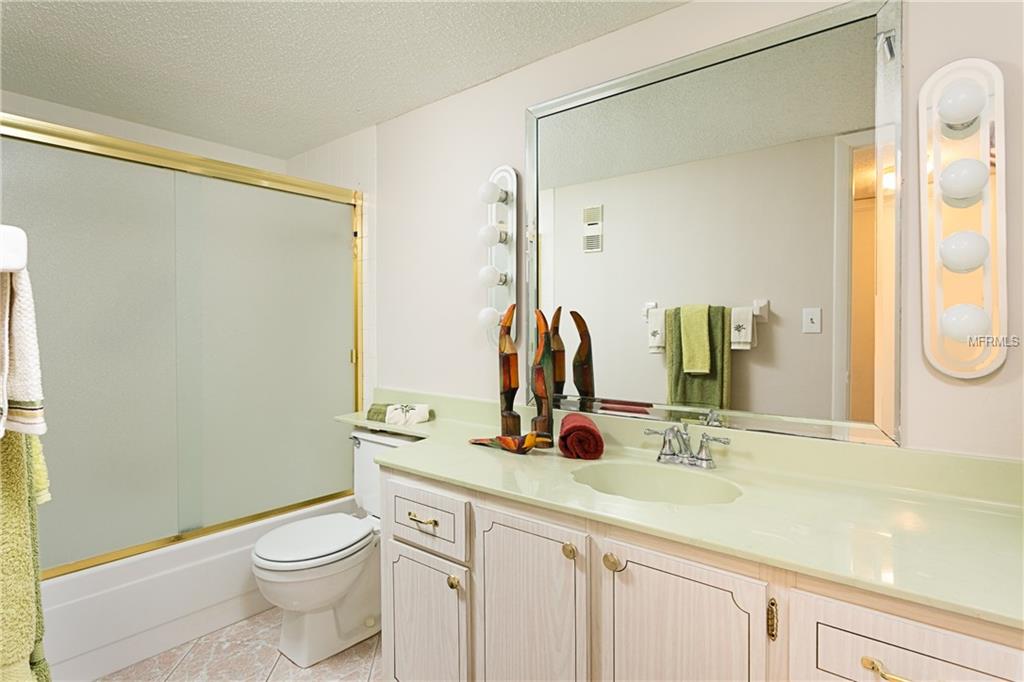 6020 SHORE BOULEVARD S, GULFPORT, Florida 33707, 2 Bedrooms Bedrooms, 3 Rooms Rooms,2 BathroomsBathrooms,Residential,For sale,SHORE,U7847407