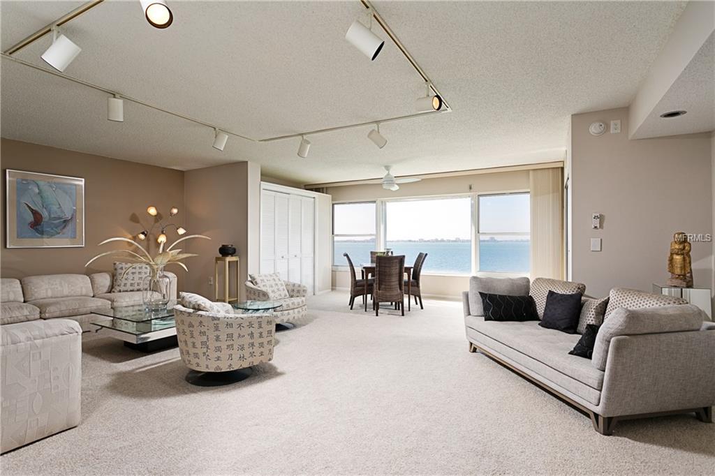 6020 SHORE BOULEVARD S, GULFPORT, Florida 33707, 2 Bedrooms Bedrooms, 3 Rooms Rooms,2 BathroomsBathrooms,Residential,For sale,SHORE,U7847407