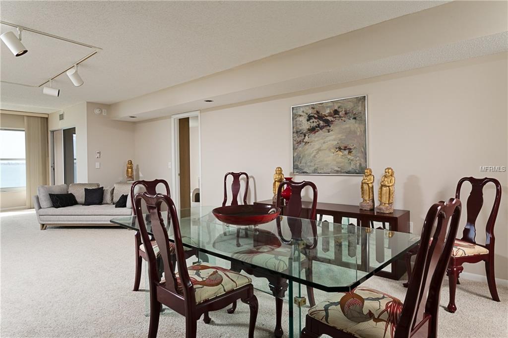 6020 SHORE BOULEVARD S, GULFPORT, Florida 33707, 2 Bedrooms Bedrooms, 3 Rooms Rooms,2 BathroomsBathrooms,Residential,For sale,SHORE,U7847407