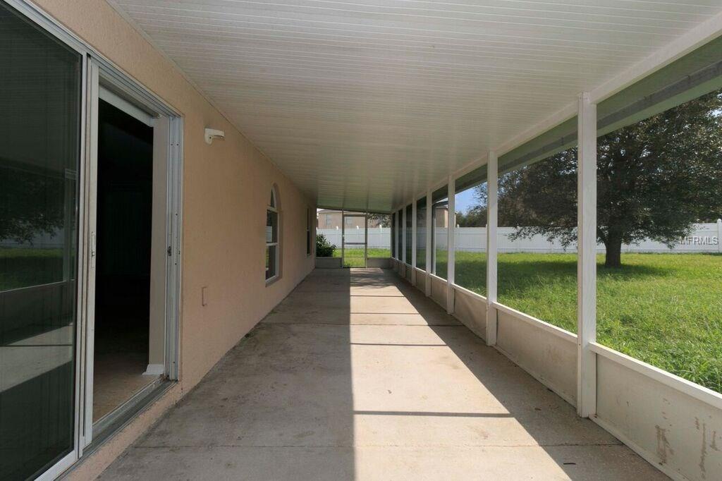 132 FISH HAWK DRIVE, WINTER HAVEN, Florida 33884, 6 Bedrooms Bedrooms, 9 Rooms Rooms,4 BathroomsBathrooms,Residential,For sale,FISH HAWK,O5542395