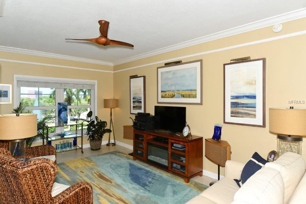750 N TAMIAMI TRAIL, SARASOTA, Florida 34236, 2 Bedrooms Bedrooms, 5 Rooms Rooms,1 BathroomBathrooms,Residential,For sale,TAMIAMI,A4200984
