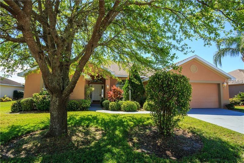 417 TERRANOVA STREET, WINTER HAVEN, Florida 33884, 4 Bedrooms Bedrooms, 8 Rooms Rooms,2 BathroomsBathrooms,Residential,For sale,TERRANOVA,P4718072