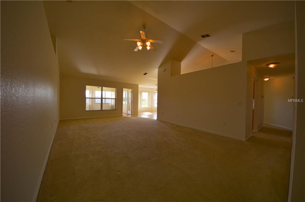 417 TERRANOVA STREET, WINTER HAVEN, Florida 33884, 4 Bedrooms Bedrooms, 8 Rooms Rooms,2 BathroomsBathrooms,Residential,For sale,TERRANOVA,P4718072