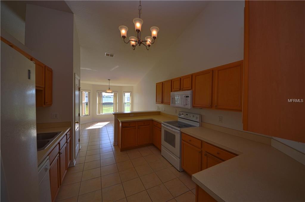 417 TERRANOVA STREET, WINTER HAVEN, Florida 33884, 4 Bedrooms Bedrooms, 8 Rooms Rooms,2 BathroomsBathrooms,Residential,For sale,TERRANOVA,P4718072