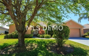 417 TERRANOVA STREET, WINTER HAVEN, Florida 33884, 4 Bedrooms Bedrooms, 8 Rooms Rooms,2 BathroomsBathrooms,Residential,For sale,TERRANOVA,P4718072