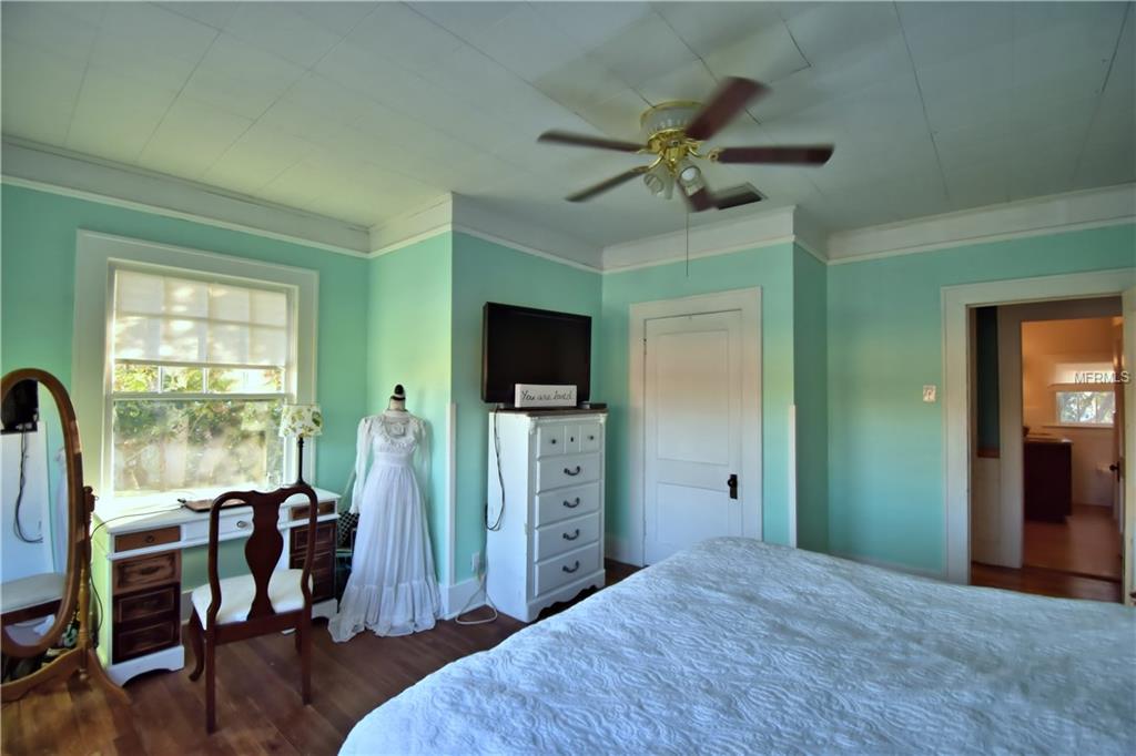 225 N MAIN STREET, AUBURNDALE, Florida 33823, 4 Bedrooms Bedrooms, 5 Rooms Rooms,2 BathroomsBathrooms,Residential,For sale,MAIN,P4718362