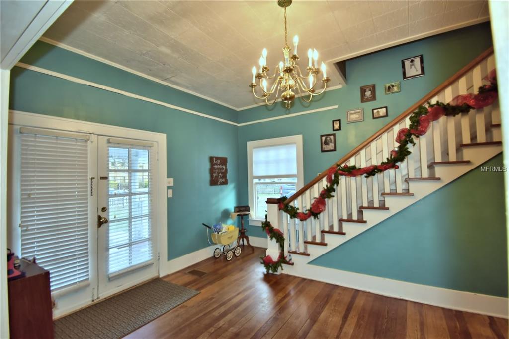 225 N MAIN STREET, AUBURNDALE, Florida 33823, 4 Bedrooms Bedrooms, 5 Rooms Rooms,2 BathroomsBathrooms,Residential,For sale,MAIN,P4718362