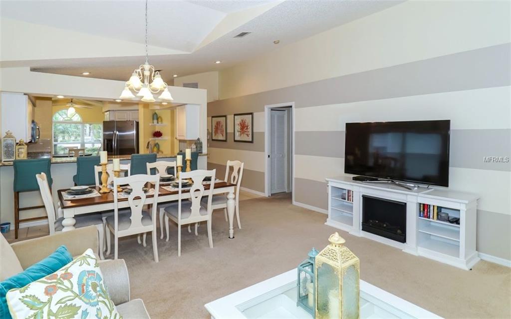 4934 LINSEY COURT, SARASOTA, Florida 34243, 3 Bedrooms Bedrooms, 7 Rooms Rooms,2 BathroomsBathrooms,Residential,For sale,LINSEY,A4205552