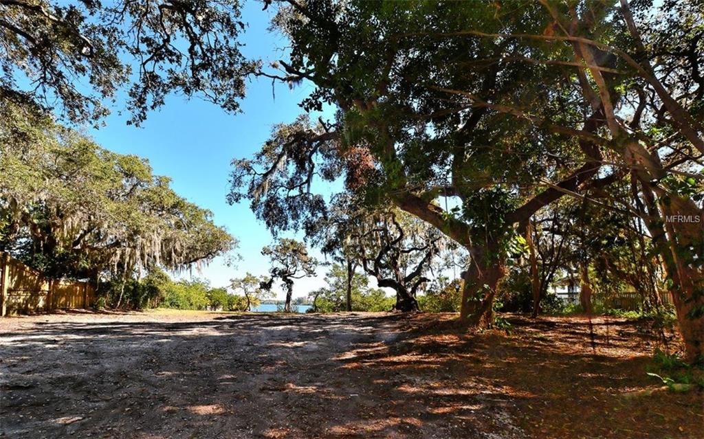 8535 MIDNIGHT PASS ROAD, SARASOTA, Florida 34242, ,Vacant land,For sale,MIDNIGHT PASS,A4146348