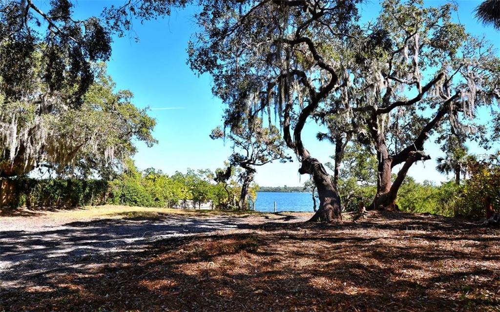 8535 MIDNIGHT PASS ROAD, SARASOTA, Florida 34242, ,Vacant land,For sale,MIDNIGHT PASS,A4146348