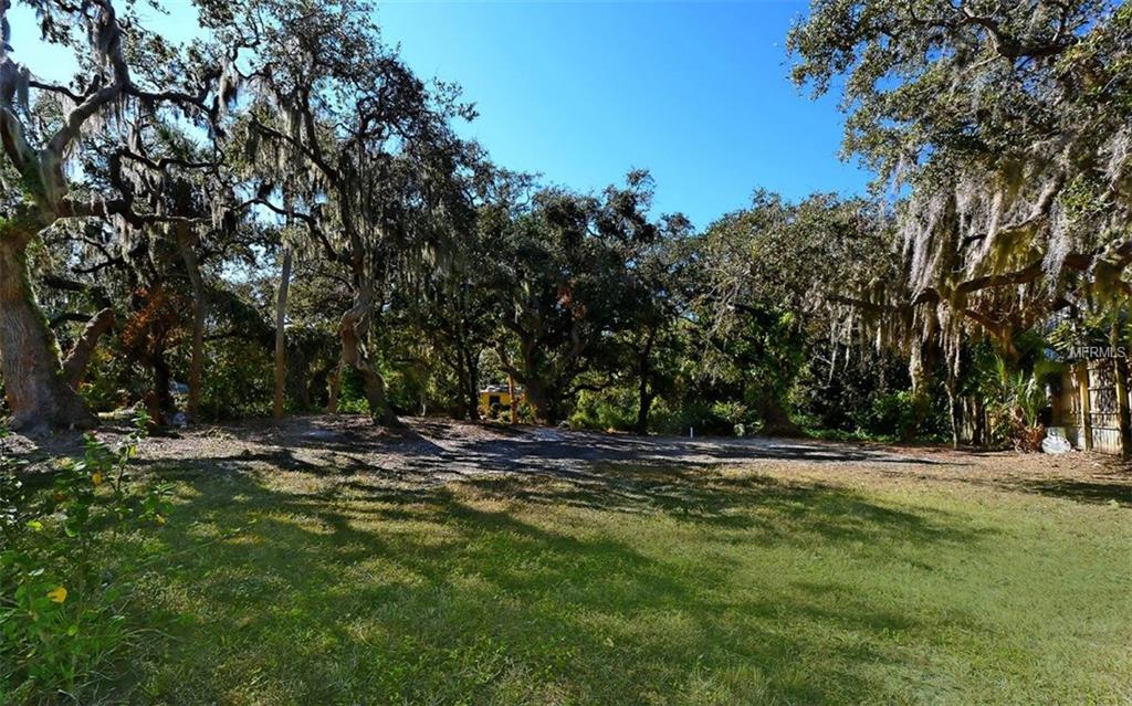 8535 MIDNIGHT PASS ROAD, SARASOTA, Florida 34242, ,Vacant land,For sale,MIDNIGHT PASS,A4146348