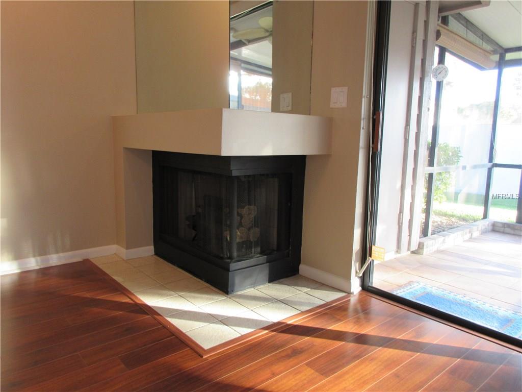 711 OAK PARK PLACE, BRANDON, Florida 33511, 2 Bedrooms Bedrooms, 4 Rooms Rooms,2 BathroomsBathrooms,Residential,For sale,OAK PARK,L4724969