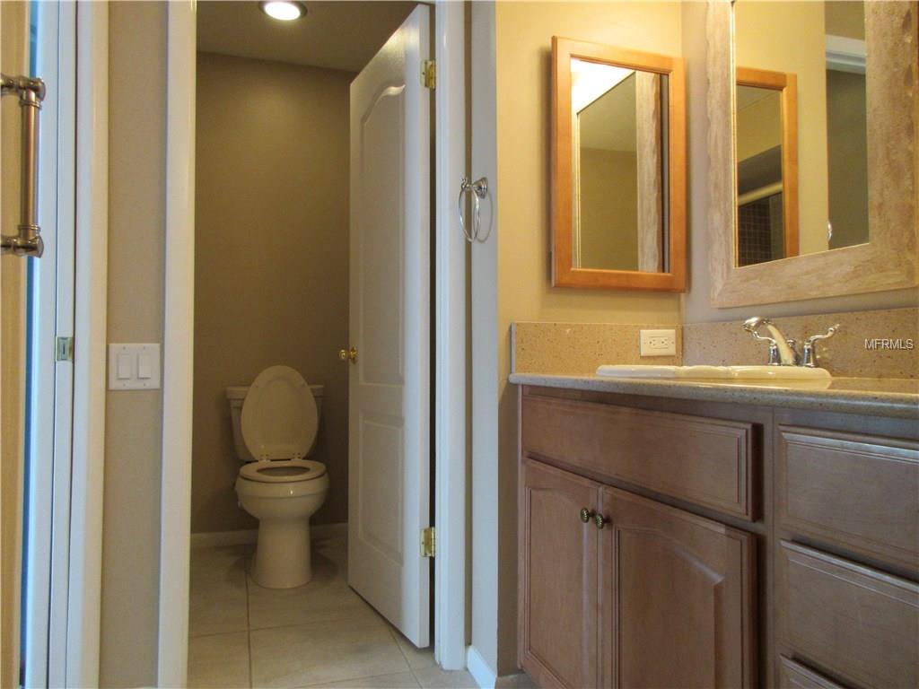 711 OAK PARK PLACE, BRANDON, Florida 33511, 2 Bedrooms Bedrooms, 4 Rooms Rooms,2 BathroomsBathrooms,Residential,For sale,OAK PARK,L4724969