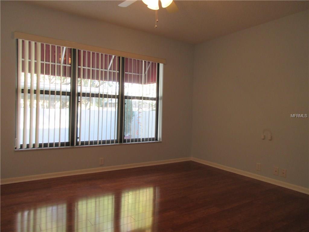 711 OAK PARK PLACE, BRANDON, Florida 33511, 2 Bedrooms Bedrooms, 4 Rooms Rooms,2 BathroomsBathrooms,Residential,For sale,OAK PARK,L4724969