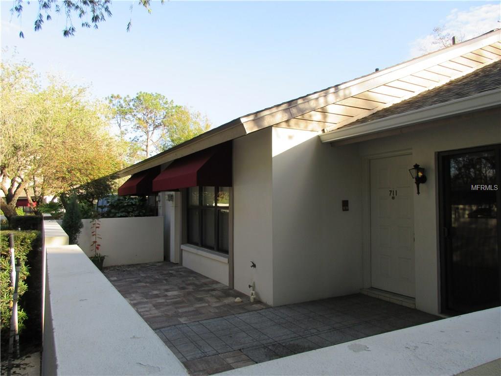 711 OAK PARK PLACE, BRANDON, Florida 33511, 2 Bedrooms Bedrooms, 4 Rooms Rooms,2 BathroomsBathrooms,Residential,For sale,OAK PARK,L4724969
