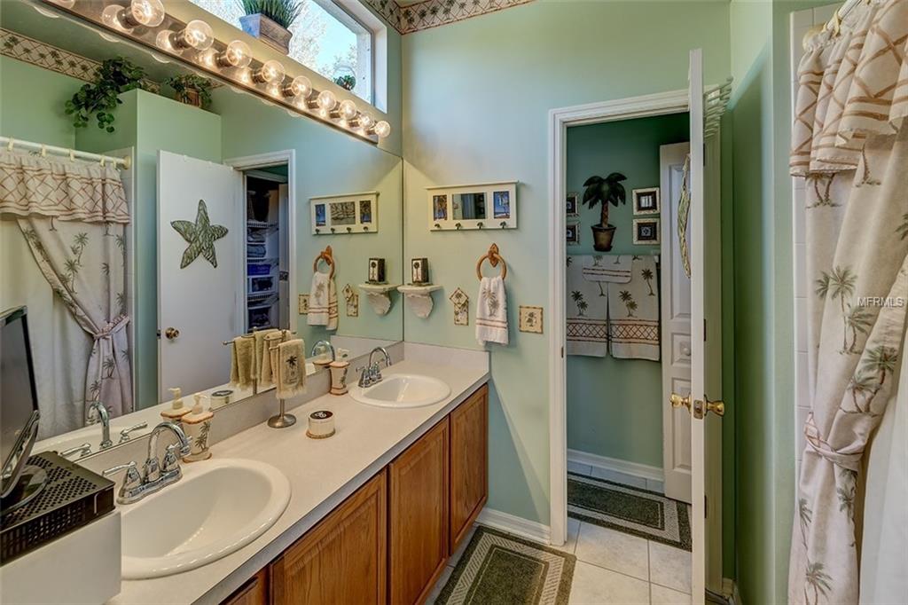 5504 47TH COURT E, BRADENTON, Florida 34203, 3 Bedrooms Bedrooms, 8 Rooms Rooms,2 BathroomsBathrooms,Residential,For sale,47TH,A4208982