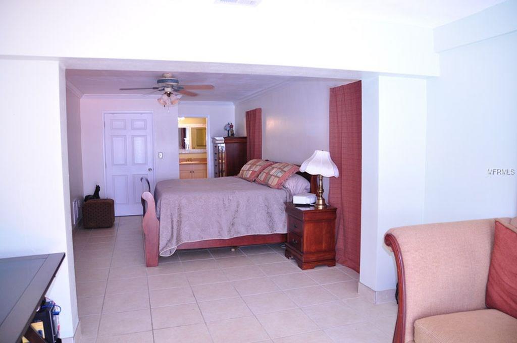 14930 CROWN DRIVE, LARGO, Florida 33774, 3 Bedrooms Bedrooms, 5 Rooms Rooms,2 BathroomsBathrooms,Residential,For sale,CROWN,G4852524