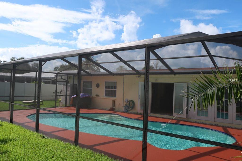 14930 CROWN DRIVE, LARGO, Florida 33774, 3 Bedrooms Bedrooms, 5 Rooms Rooms,2 BathroomsBathrooms,Residential,For sale,CROWN,G4852524