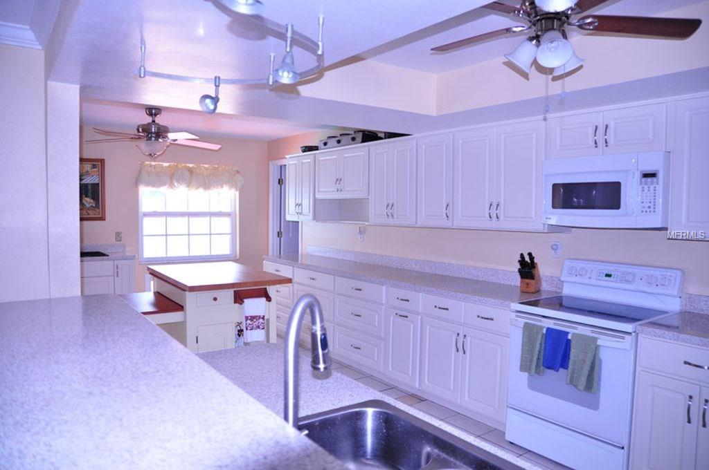 14930 CROWN DRIVE, LARGO, Florida 33774, 3 Bedrooms Bedrooms, 5 Rooms Rooms,2 BathroomsBathrooms,Residential,For sale,CROWN,G4852524