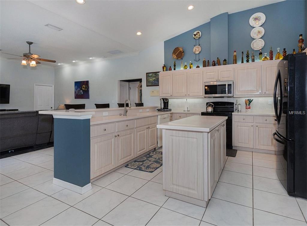 671 MAY APPLE WAY, VENICE, Florida 34293, 4 Bedrooms Bedrooms, 9 Rooms Rooms,3 BathroomsBathrooms,Residential,For sale,MAY APPLE,N5916385