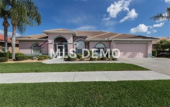 671 MAY APPLE WAY, VENICE, Florida 34293, 4 Bedrooms Bedrooms, 9 Rooms Rooms,3 BathroomsBathrooms,Residential,For sale,MAY APPLE,N5916385