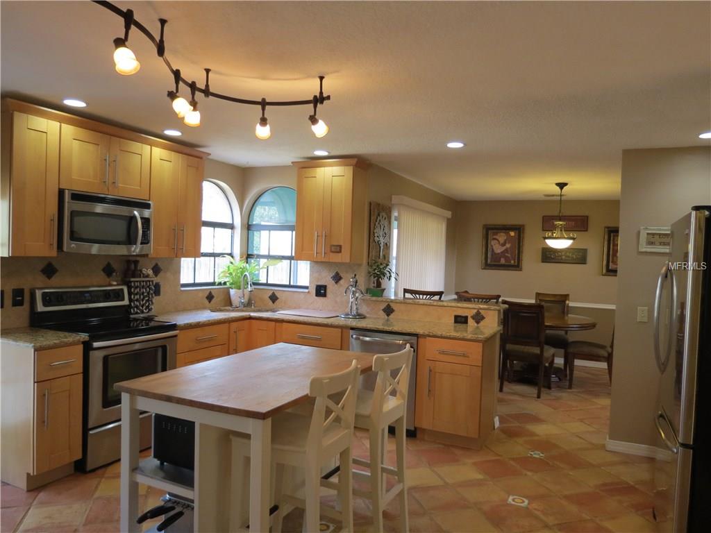 10077 CHESHUNT DRIVE, ORLANDO, Florida 32817, 3 Bedrooms Bedrooms, 5 Rooms Rooms,2 BathroomsBathrooms,Residential,For sale,CHESHUNT,O5561970