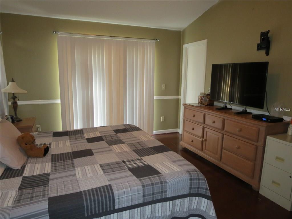 10077 CHESHUNT DRIVE, ORLANDO, Florida 32817, 3 Bedrooms Bedrooms, 5 Rooms Rooms,2 BathroomsBathrooms,Residential,For sale,CHESHUNT,O5561970