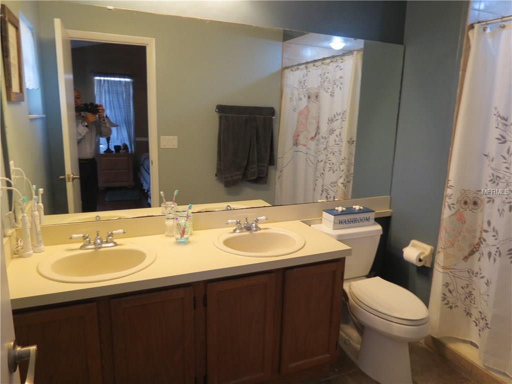 10077 CHESHUNT DRIVE, ORLANDO, Florida 32817, 3 Bedrooms Bedrooms, 5 Rooms Rooms,2 BathroomsBathrooms,Residential,For sale,CHESHUNT,O5561970