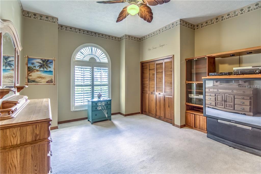 1009 CENTERBROOK DRIVE, BRANDON, Florida 33511, 5 Bedrooms Bedrooms, 5 Rooms Rooms,3 BathroomsBathrooms,Residential,For sale,CENTERBROOK,T2912780