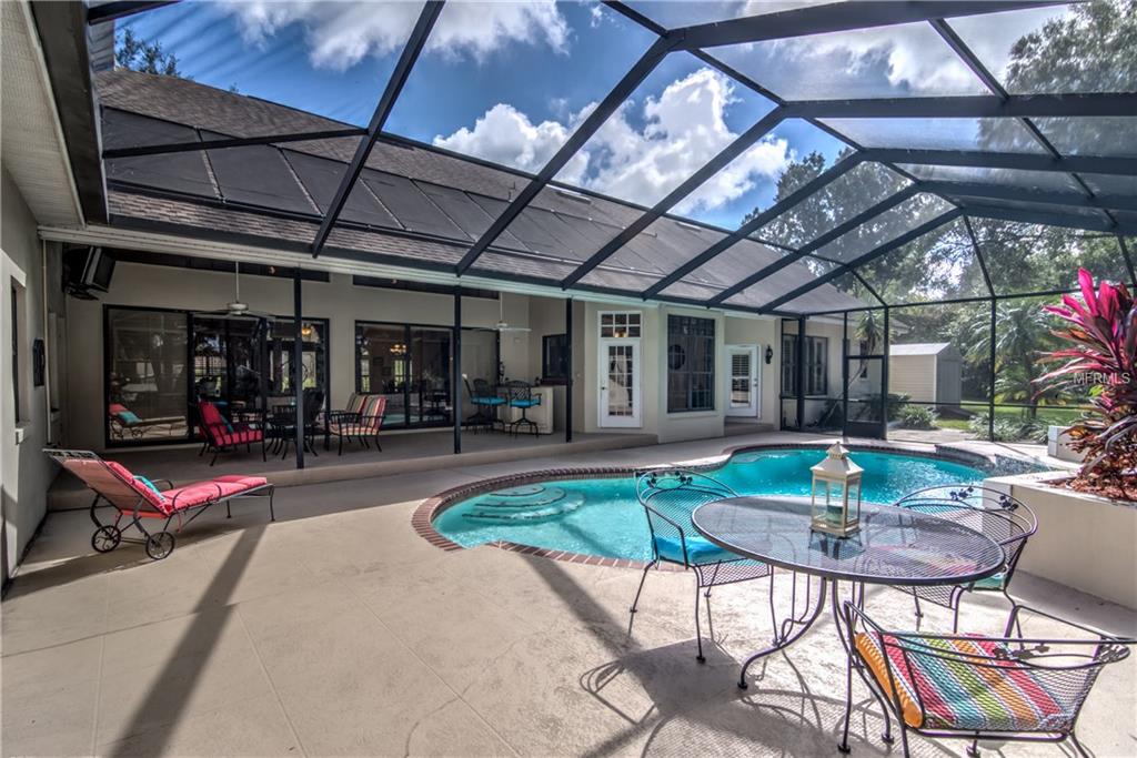 1009 CENTERBROOK DRIVE, BRANDON, Florida 33511, 5 Bedrooms Bedrooms, 5 Rooms Rooms,3 BathroomsBathrooms,Residential,For sale,CENTERBROOK,T2912780