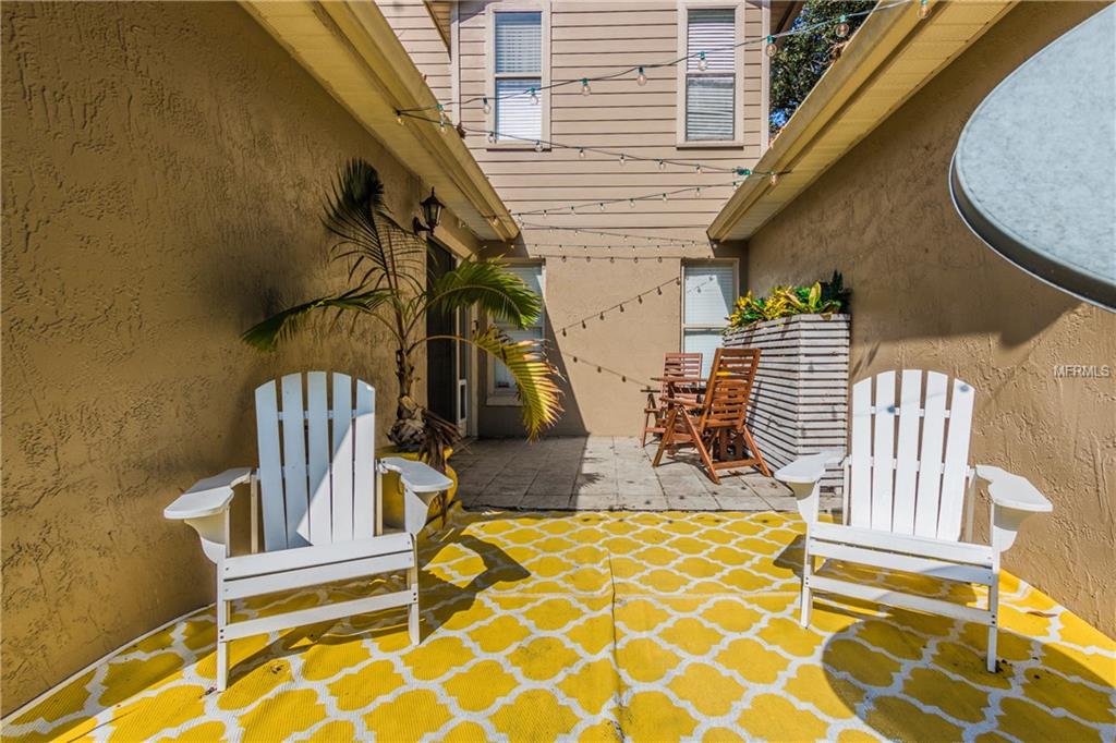 412 LOBLOLLY COURT, LONGWOOD, Florida 32750, 4 Bedrooms Bedrooms, 7 Rooms Rooms,2 BathroomsBathrooms,Residential,For sale,LOBLOLLY,V4721690