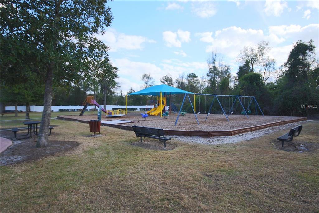 544 WILMINGTON CIRCLE, OVIEDO, Florida 32765, 5 Bedrooms Bedrooms, 9 Rooms Rooms,3 BathroomsBathrooms,Residential,For sale,WILMINGTON,O5555295