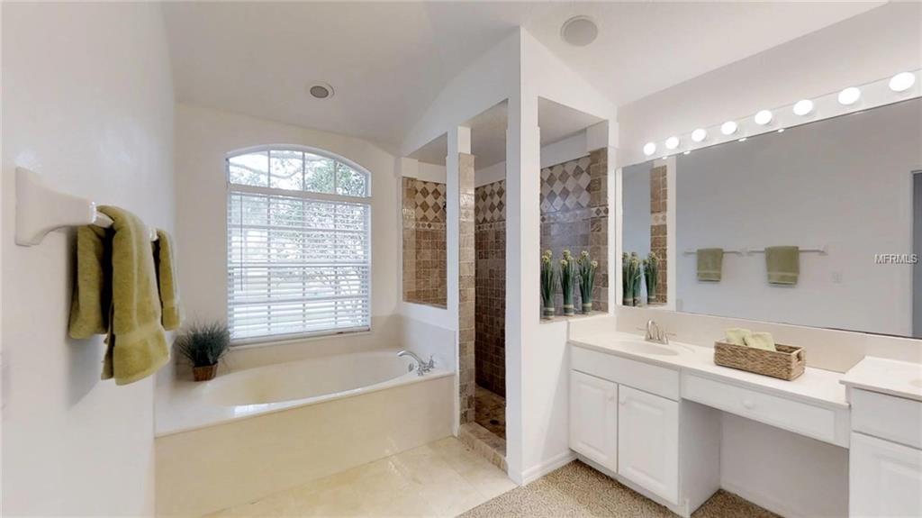 544 WILMINGTON CIRCLE, OVIEDO, Florida 32765, 5 Bedrooms Bedrooms, 9 Rooms Rooms,3 BathroomsBathrooms,Residential,For sale,WILMINGTON,O5555295