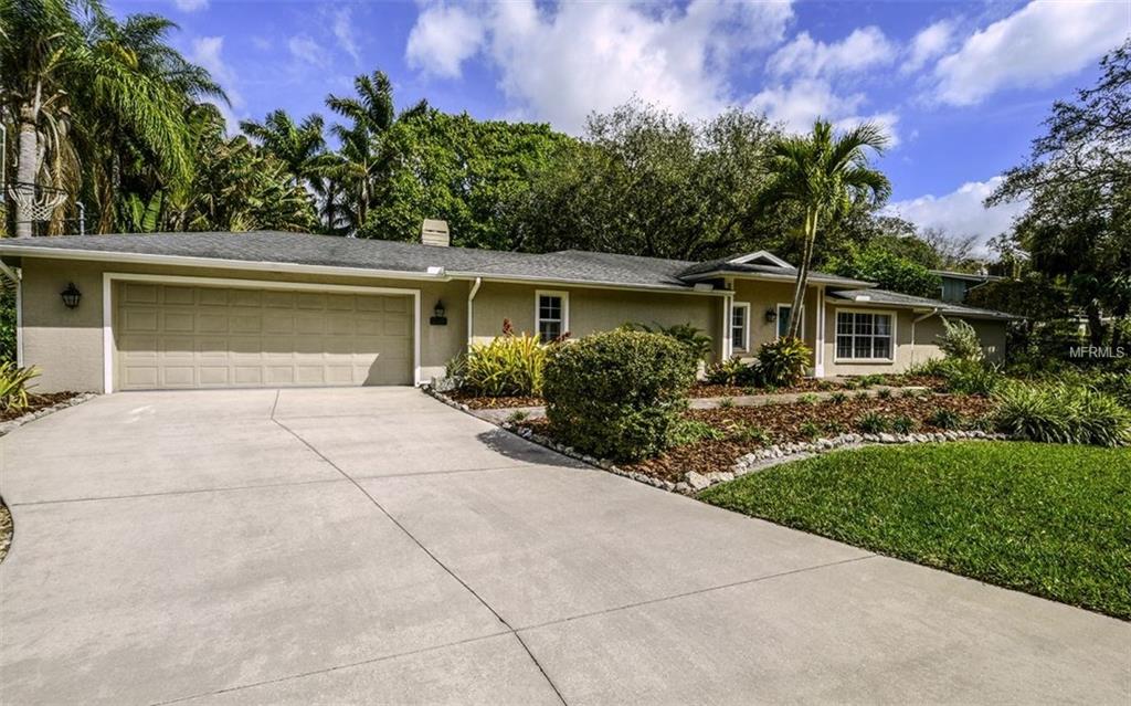 2133 ORIOLE DRIVE, SARASOTA, Florida 34239, 4 Bedrooms Bedrooms, 9 Rooms Rooms,3 BathroomsBathrooms,Residential,For sale,ORIOLE,A4207365