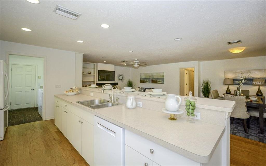 2133 ORIOLE DRIVE, SARASOTA, Florida 34239, 4 Bedrooms Bedrooms, 9 Rooms Rooms,3 BathroomsBathrooms,Residential,For sale,ORIOLE,A4207365