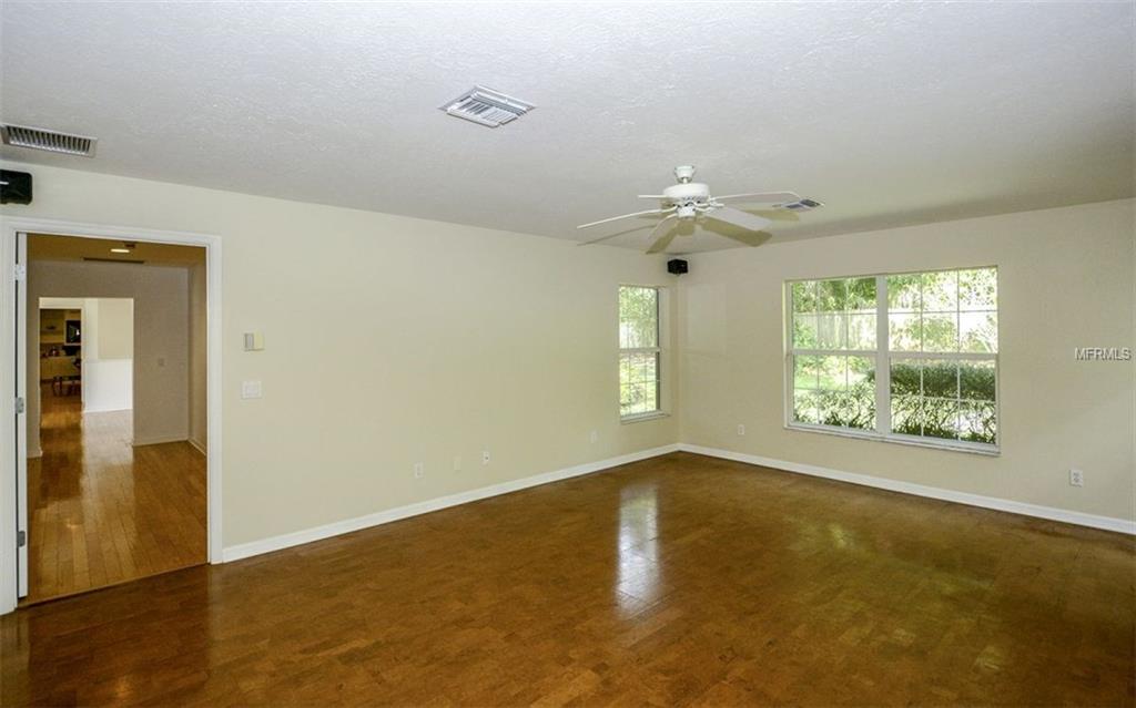 2133 ORIOLE DRIVE, SARASOTA, Florida 34239, 4 Bedrooms Bedrooms, 9 Rooms Rooms,3 BathroomsBathrooms,Residential,For sale,ORIOLE,A4207365