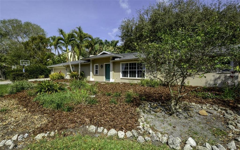 2133 ORIOLE DRIVE, SARASOTA, Florida 34239, 4 Bedrooms Bedrooms, 9 Rooms Rooms,3 BathroomsBathrooms,Residential,For sale,ORIOLE,A4207365