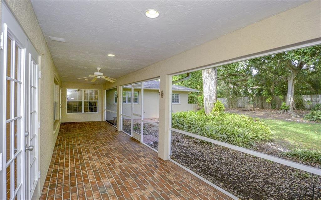2133 ORIOLE DRIVE, SARASOTA, Florida 34239, 4 Bedrooms Bedrooms, 9 Rooms Rooms,3 BathroomsBathrooms,Residential,For sale,ORIOLE,A4207365