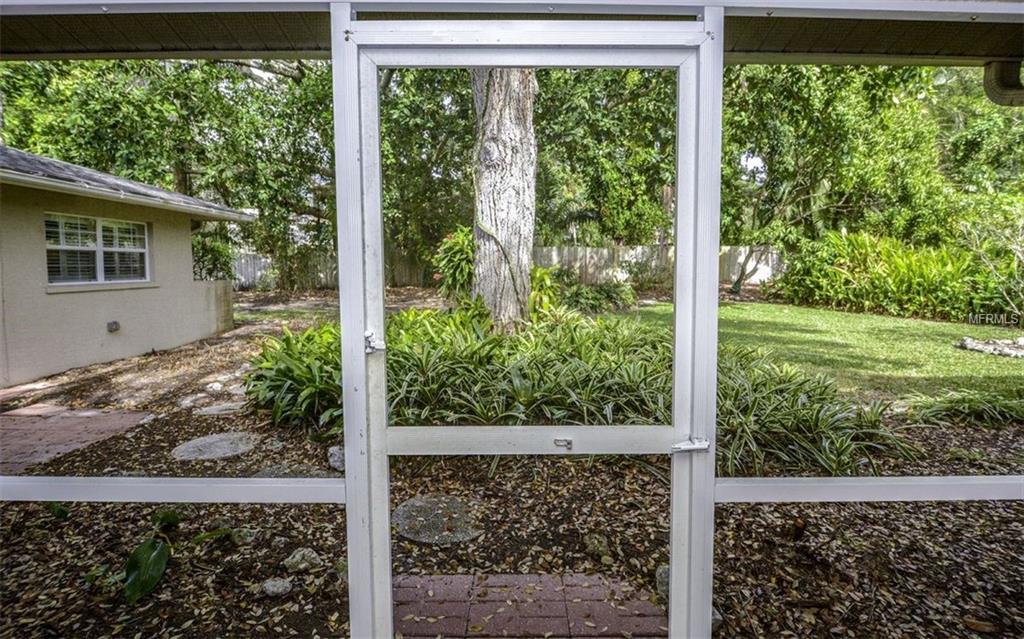 2133 ORIOLE DRIVE, SARASOTA, Florida 34239, 4 Bedrooms Bedrooms, 9 Rooms Rooms,3 BathroomsBathrooms,Residential,For sale,ORIOLE,A4207365