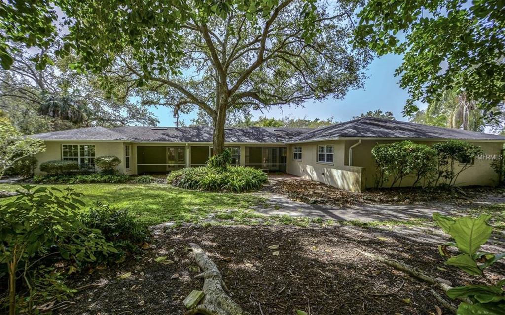 2133 ORIOLE DRIVE, SARASOTA, Florida 34239, 4 Bedrooms Bedrooms, 9 Rooms Rooms,3 BathroomsBathrooms,Residential,For sale,ORIOLE,A4207365