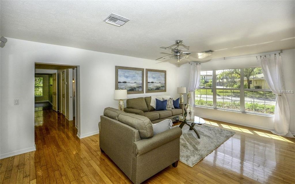 2133 ORIOLE DRIVE, SARASOTA, Florida 34239, 4 Bedrooms Bedrooms, 9 Rooms Rooms,3 BathroomsBathrooms,Residential,For sale,ORIOLE,A4207365