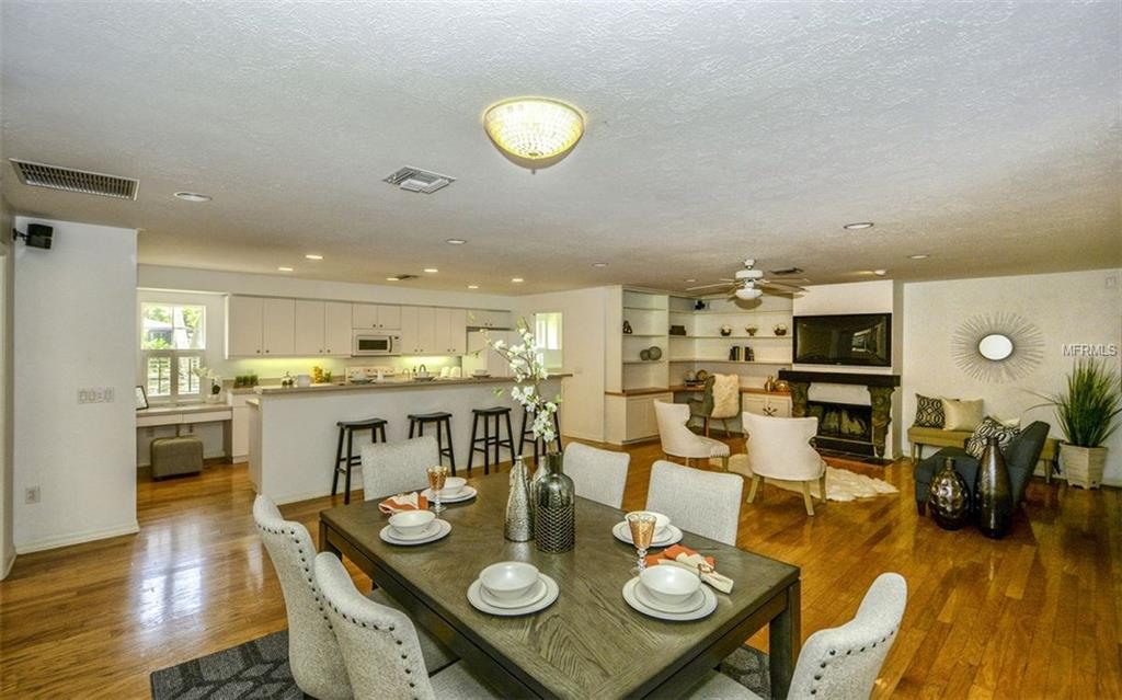 2133 ORIOLE DRIVE, SARASOTA, Florida 34239, 4 Bedrooms Bedrooms, 9 Rooms Rooms,3 BathroomsBathrooms,Residential,For sale,ORIOLE,A4207365