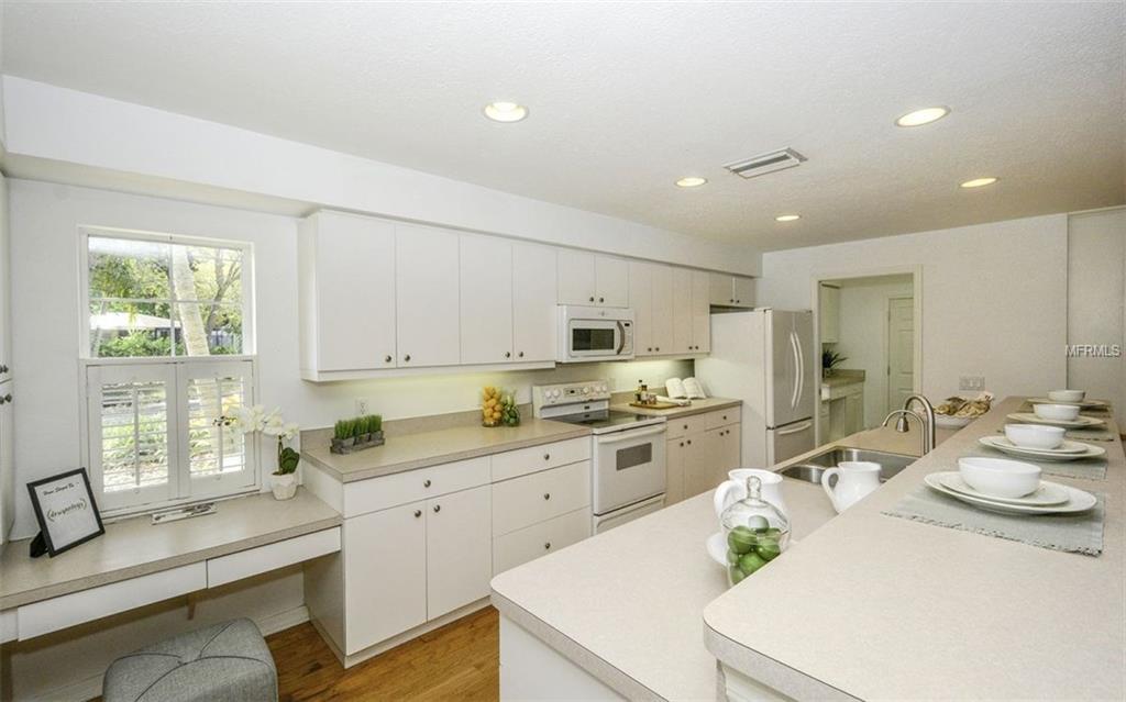 2133 ORIOLE DRIVE, SARASOTA, Florida 34239, 4 Bedrooms Bedrooms, 9 Rooms Rooms,3 BathroomsBathrooms,Residential,For sale,ORIOLE,A4207365