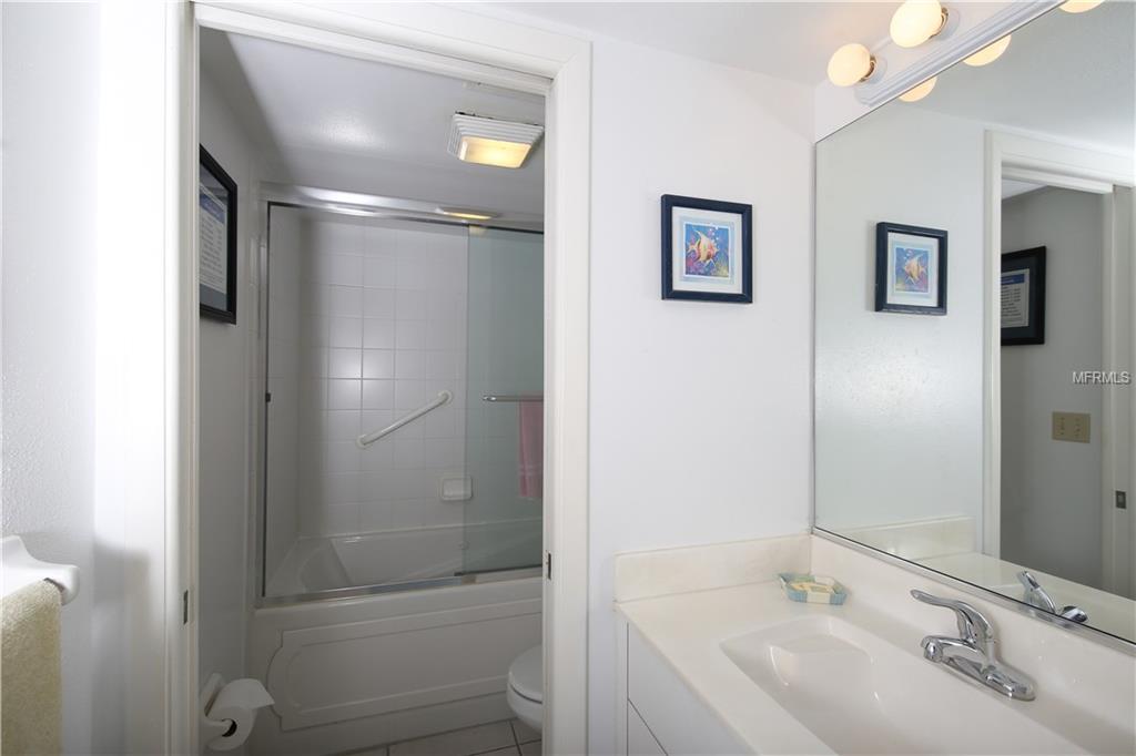 2400 N BEACH ROAD, ENGLEWOOD, Florida 34223, 3 Bedrooms Bedrooms, 7 Rooms Rooms,2 BathroomsBathrooms,Residential,For sale,BEACH,D5922834