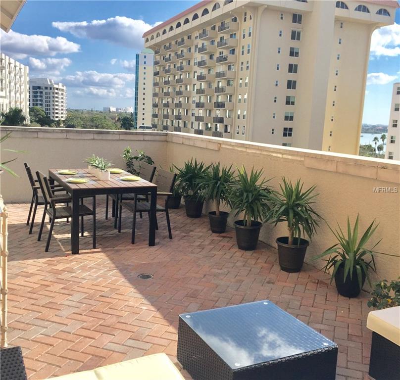 1350 MAIN STREET, SARASOTA, Florida 34236, 1 Bedroom Bedrooms, 4 Rooms Rooms,1 BathroomBathrooms,Rental,For Rent,MAIN,A4205205